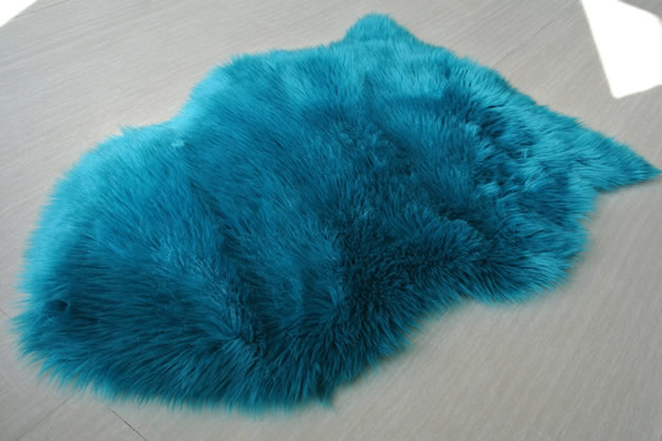 Faux Fur Rug Acqua Sheepskin Shape 1200GMS